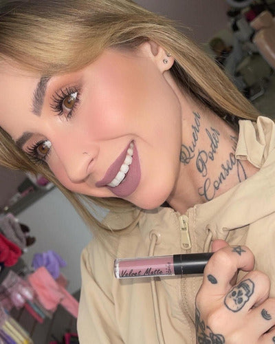 Batom Velvet Matte 24h A Prova De Água Intransferível Phoera