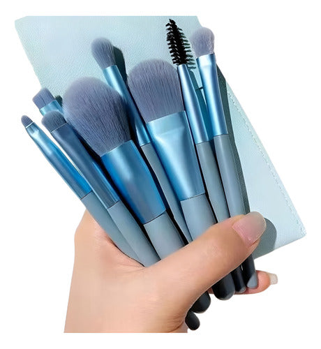 Kit 8 Pincéis De Maquiagem Com Case Transparente