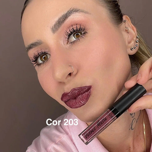 Kit Lábios Divino - Batom Intransferível + Lápis Labial 24hr