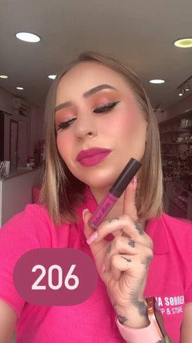 Kit Lábios Divino - Batom Intransferível + Lápis Labial 24hr